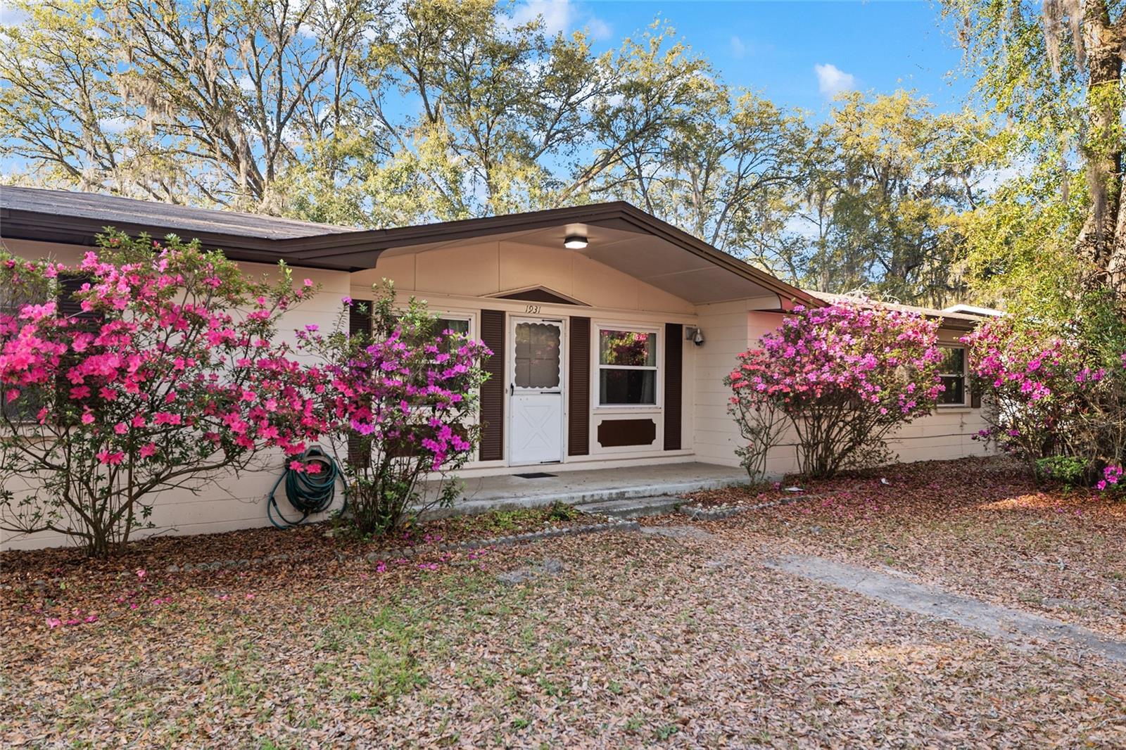 BRIARWOODLAND - Residential