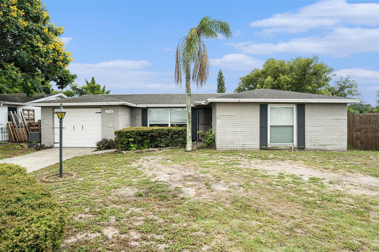 Cute little 2 bed 2 bath 1 car garage home. Includes a very large screened in patio. This is a perfect second home or income producing property. Located near schools and shopping. This one won't last long.