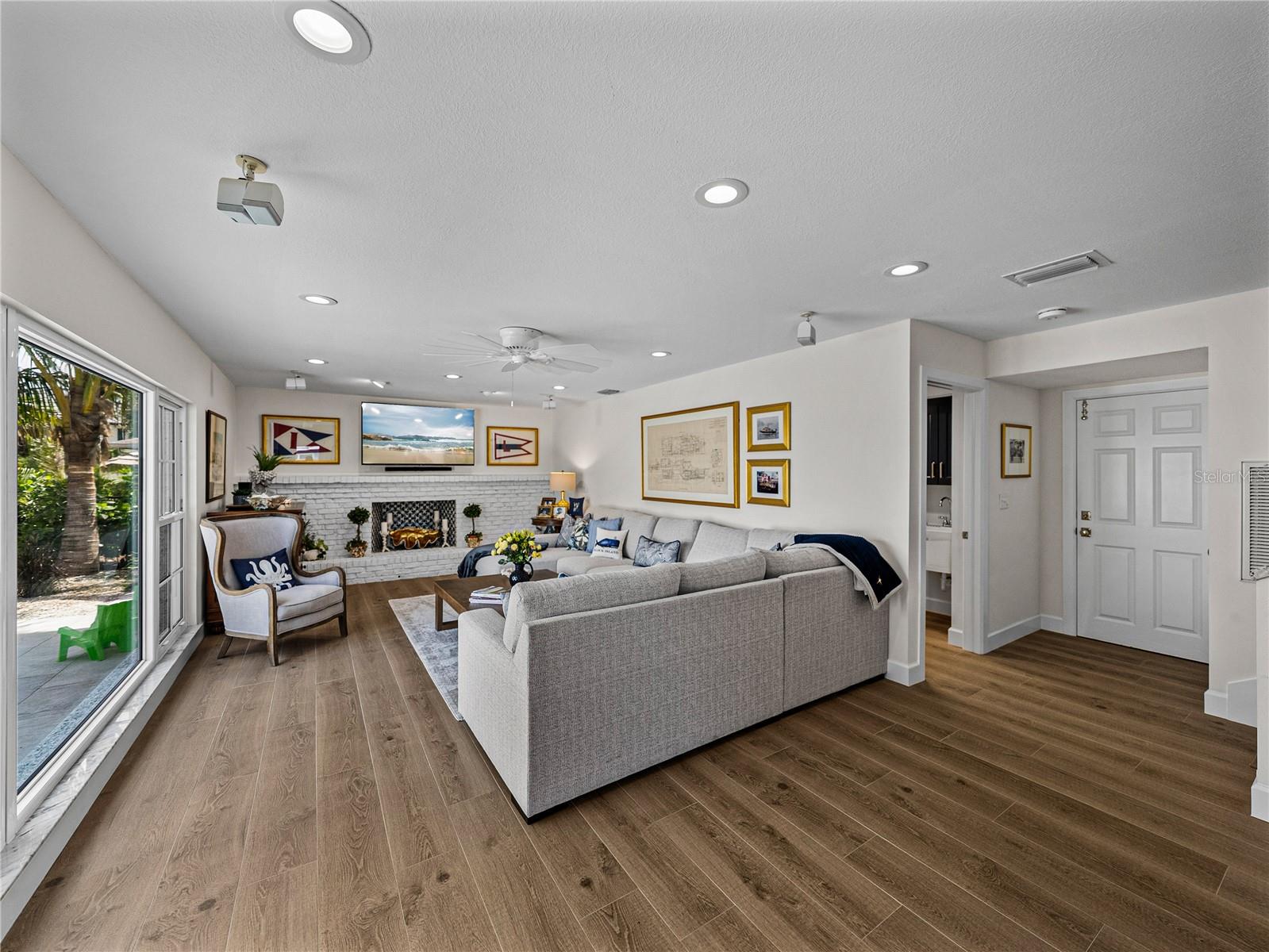 BAHIA SHORES 4TH ADD - Residential Lease