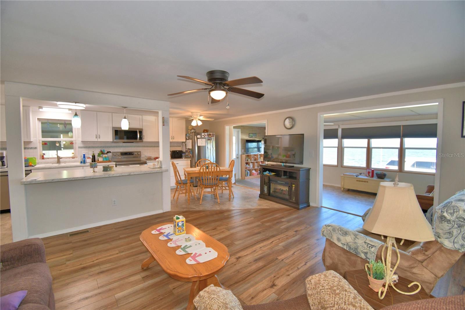 ARIANA SHORES MHP - Residential