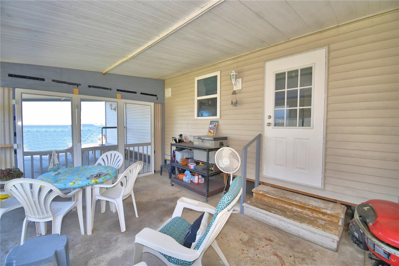 ARIANA SHORES MHP - Residential