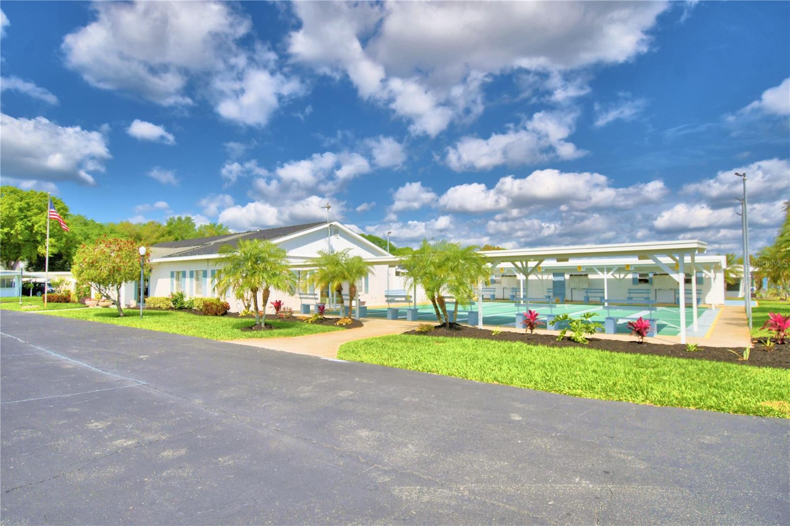 ARIANA SHORES MHP - Residential