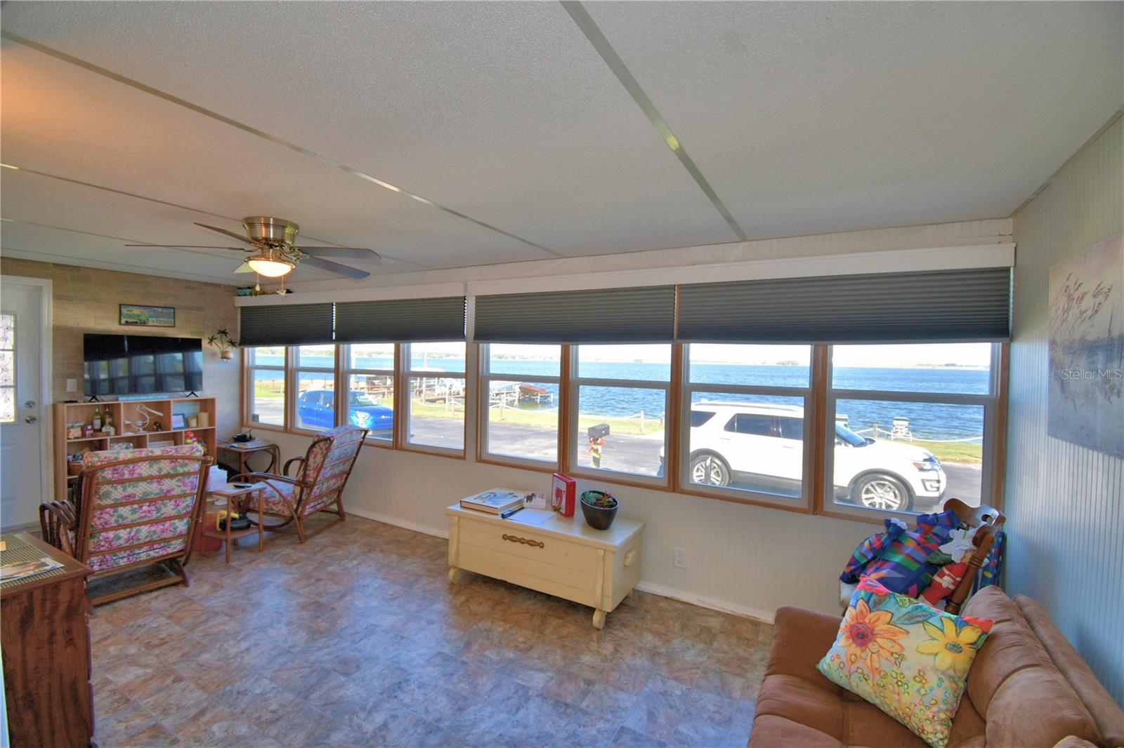 ARIANA SHORES MHP - Residential