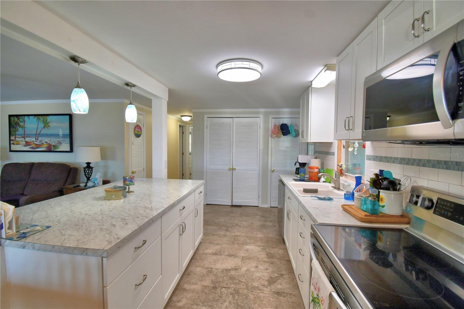 ARIANA SHORES MHP - Residential