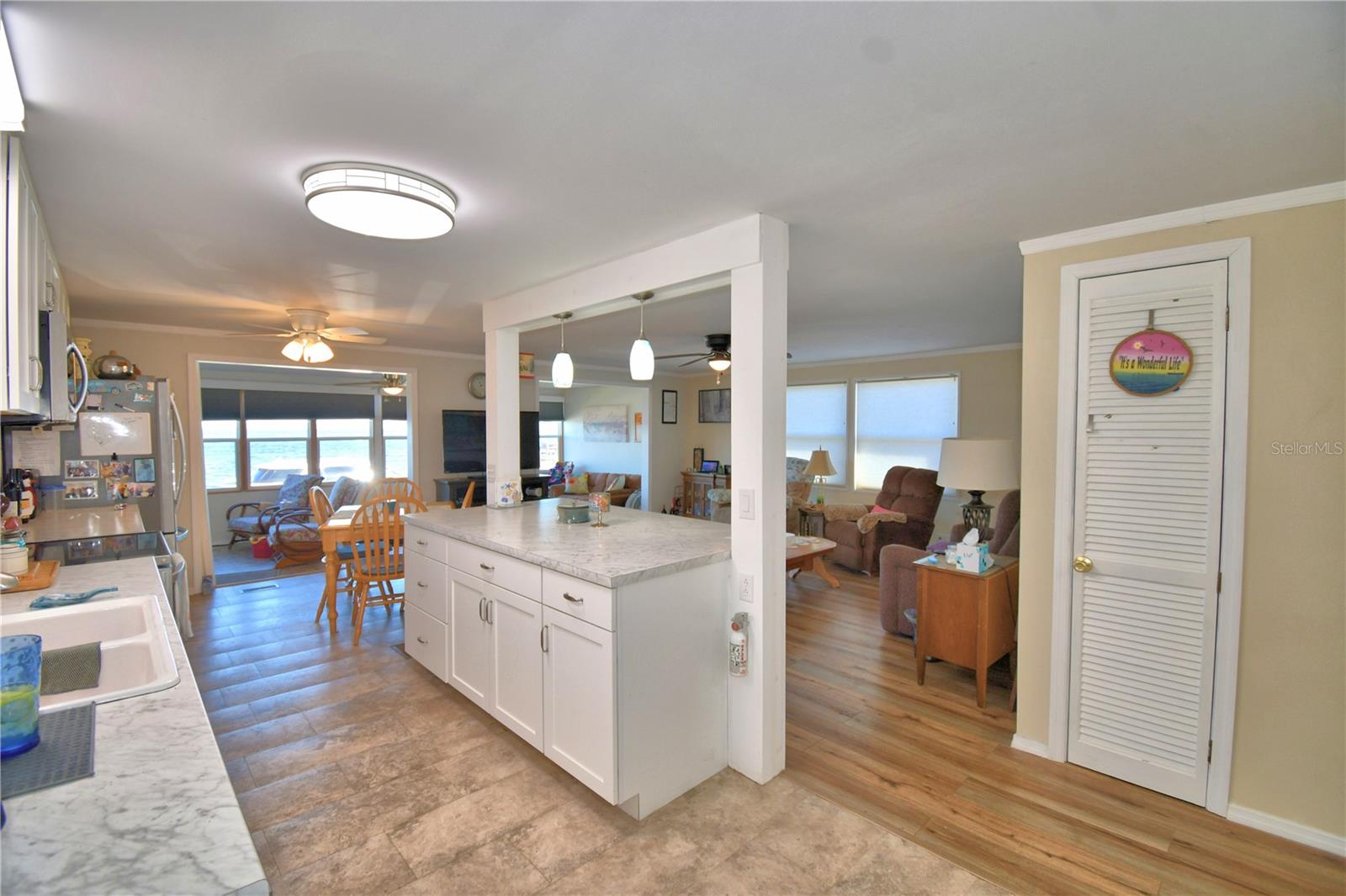 ARIANA SHORES MHP - Residential