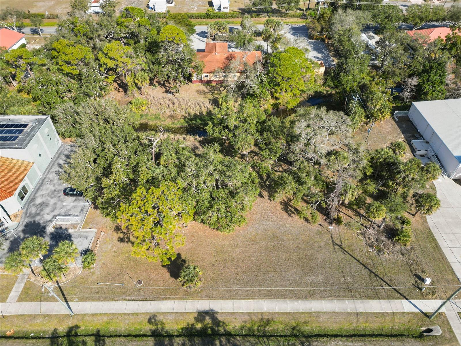 841 E VENICE AVENUE