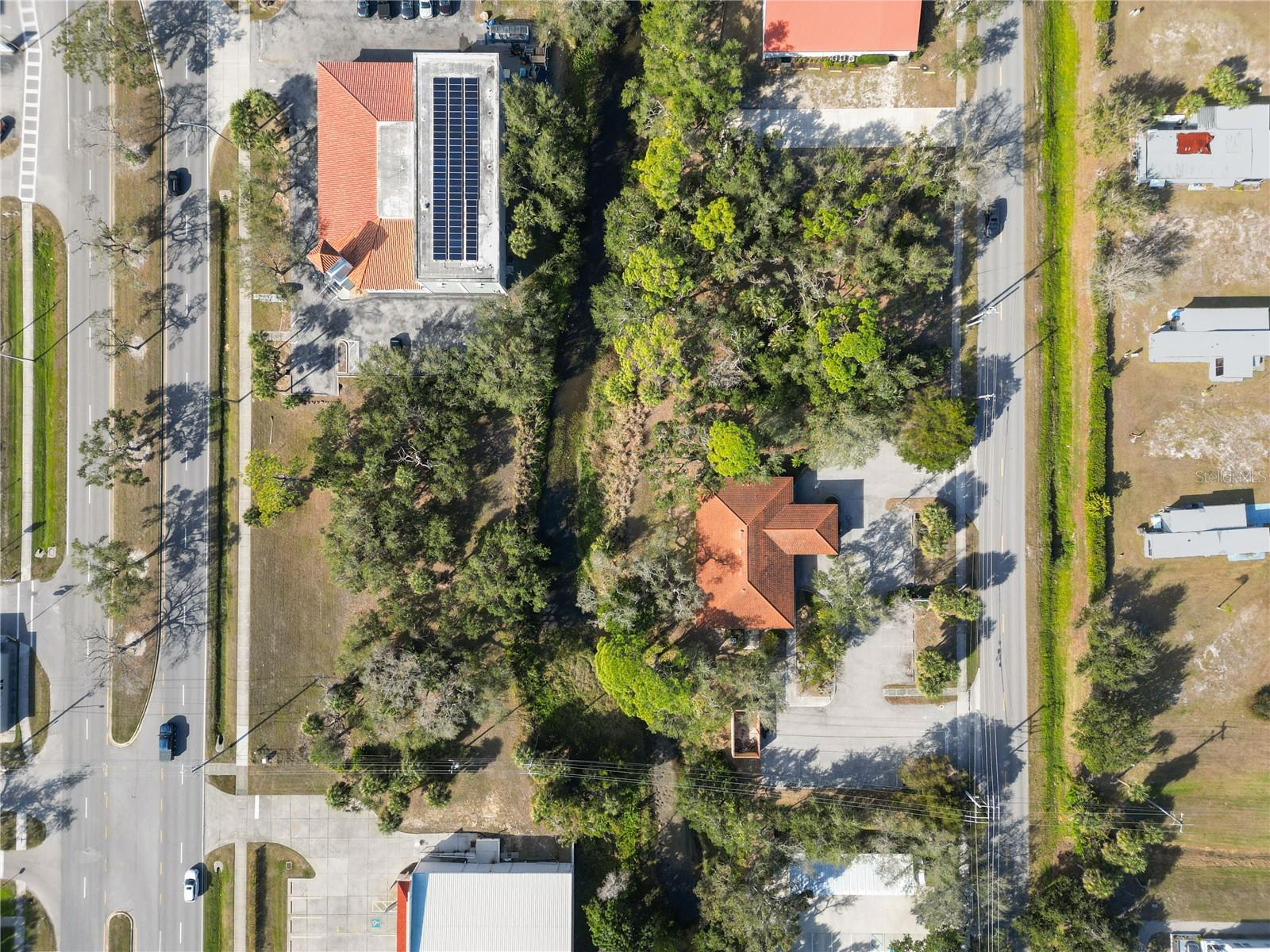 VENICE AVE COMM SUB - Land