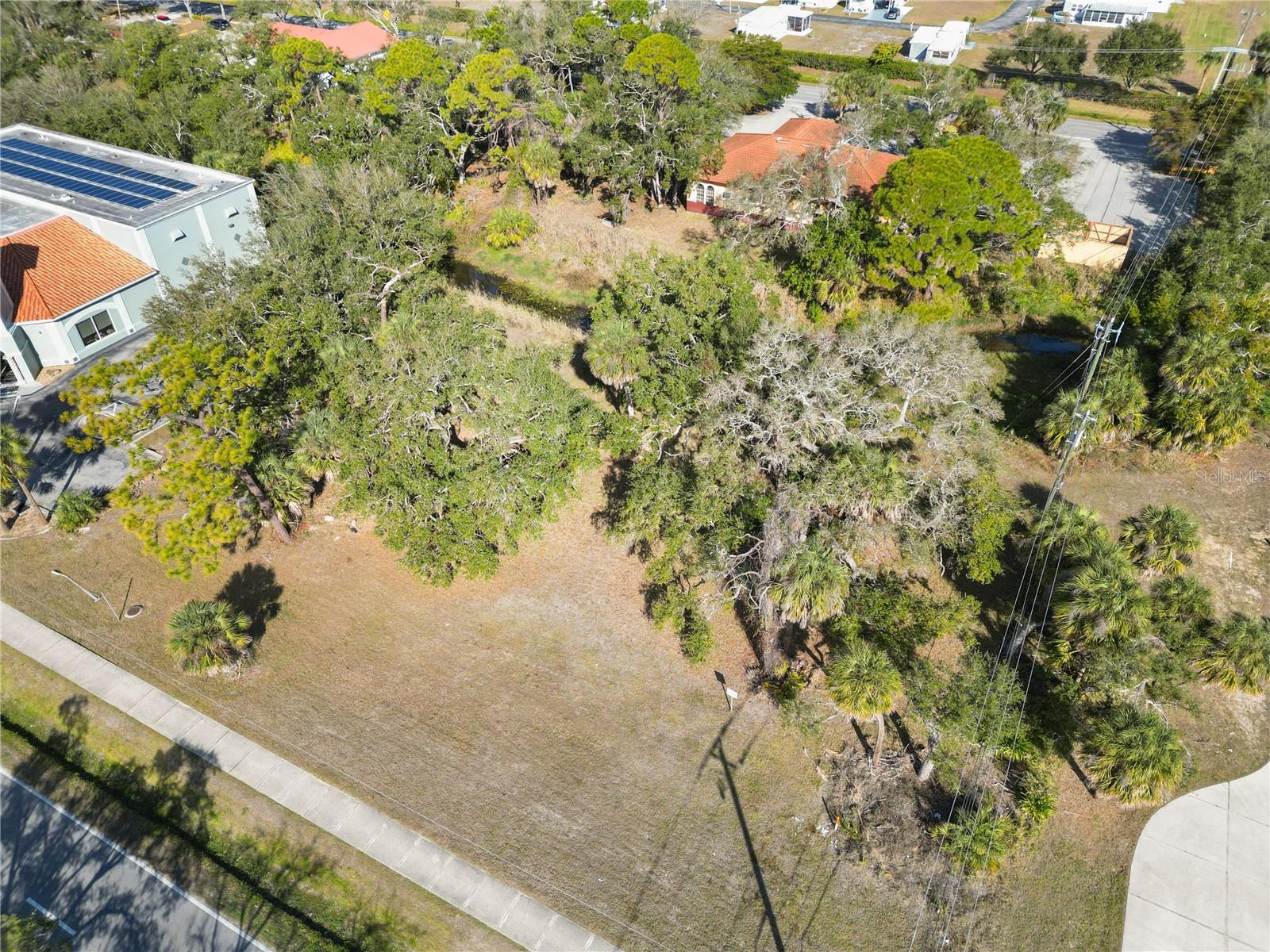 VENICE AVE COMM SUB - Land