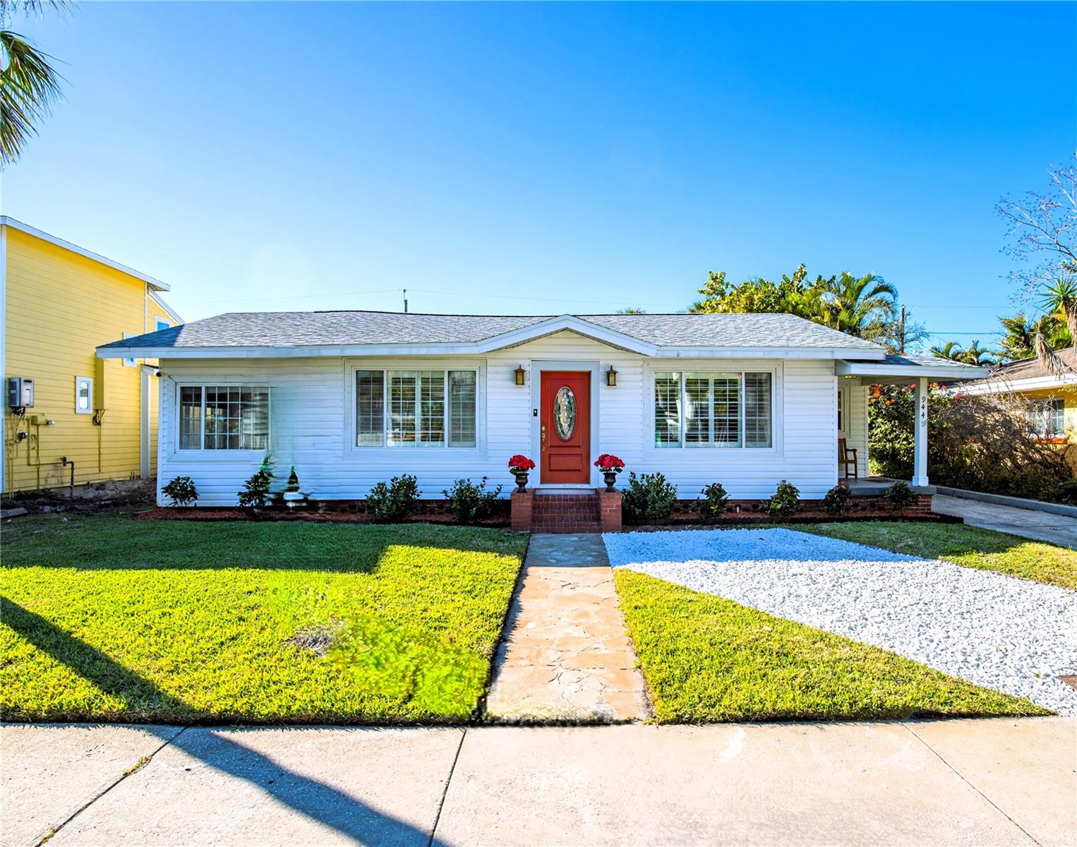 944 BRUCE AVENUE