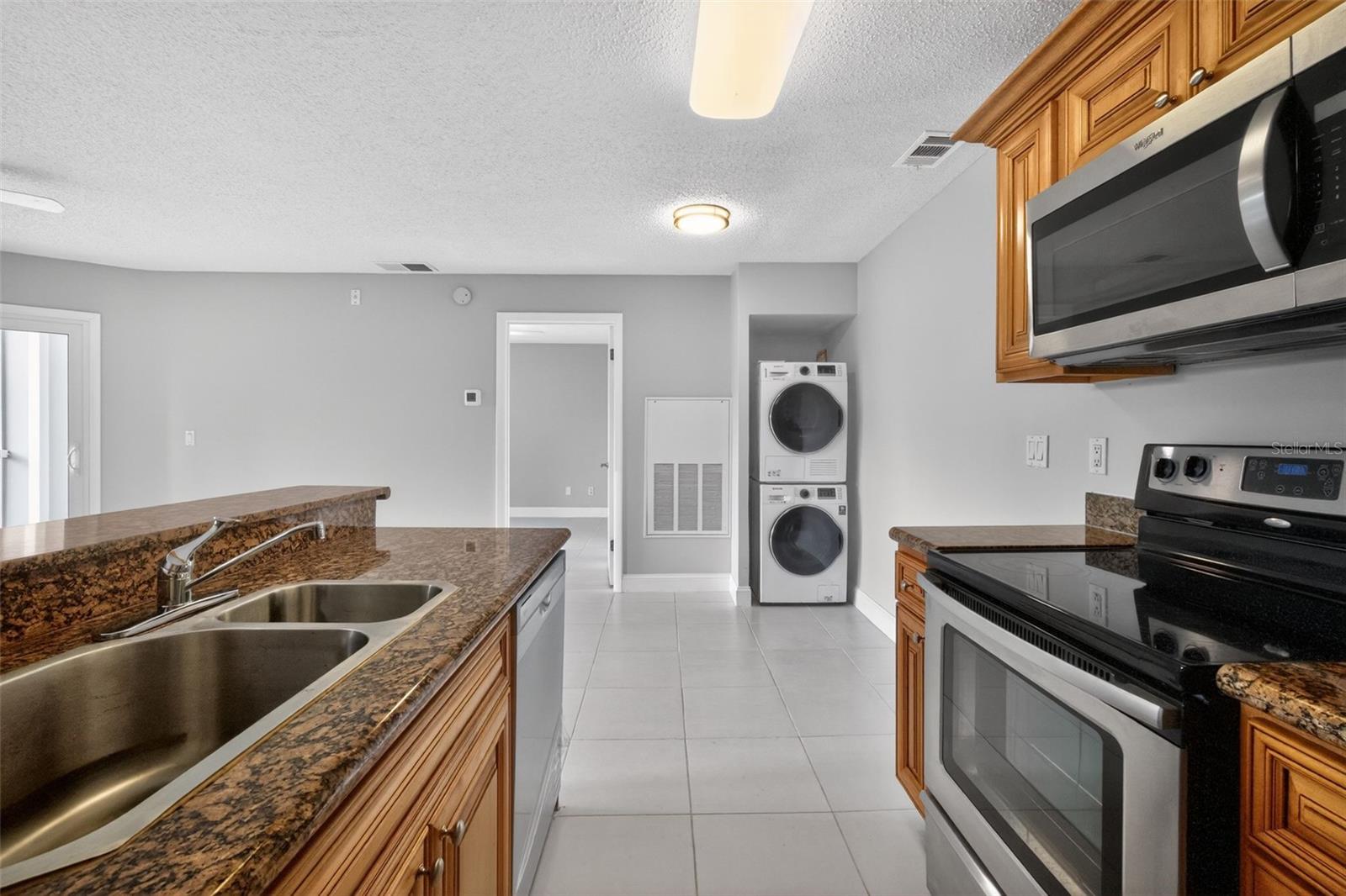 REGENCY PARK AT LAKE MARY A CONDO - Residential