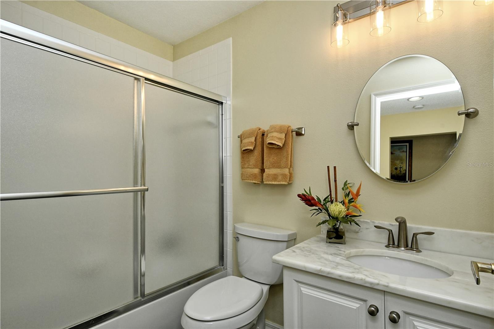 HERITAGE OAKS GOLF & COUNTRY CLUB - Residential