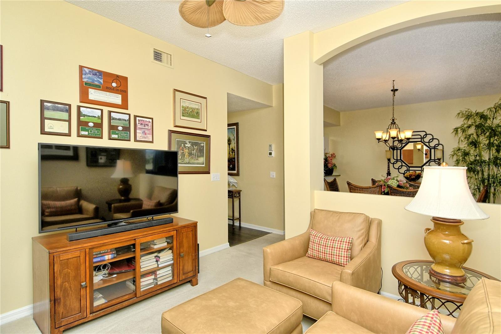 HERITAGE OAKS GOLF & COUNTRY CLUB - Residential