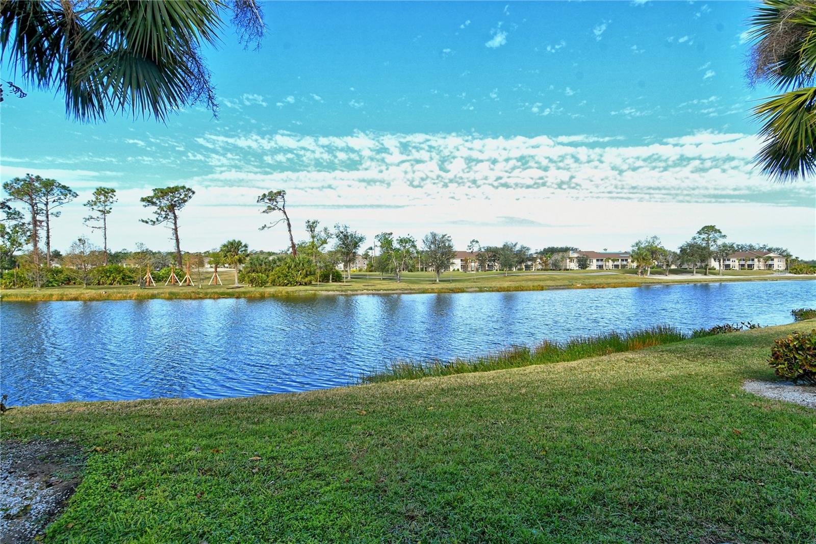 HERITAGE OAKS GOLF & COUNTRY CLUB - Residential