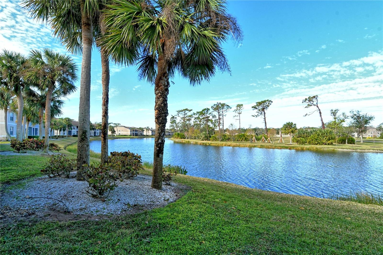 HERITAGE OAKS GOLF & COUNTRY CLUB - Residential