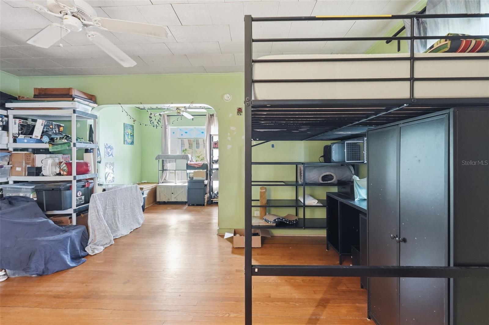 329 KINGSTON STREET S