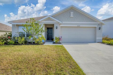 A home in PARRISH