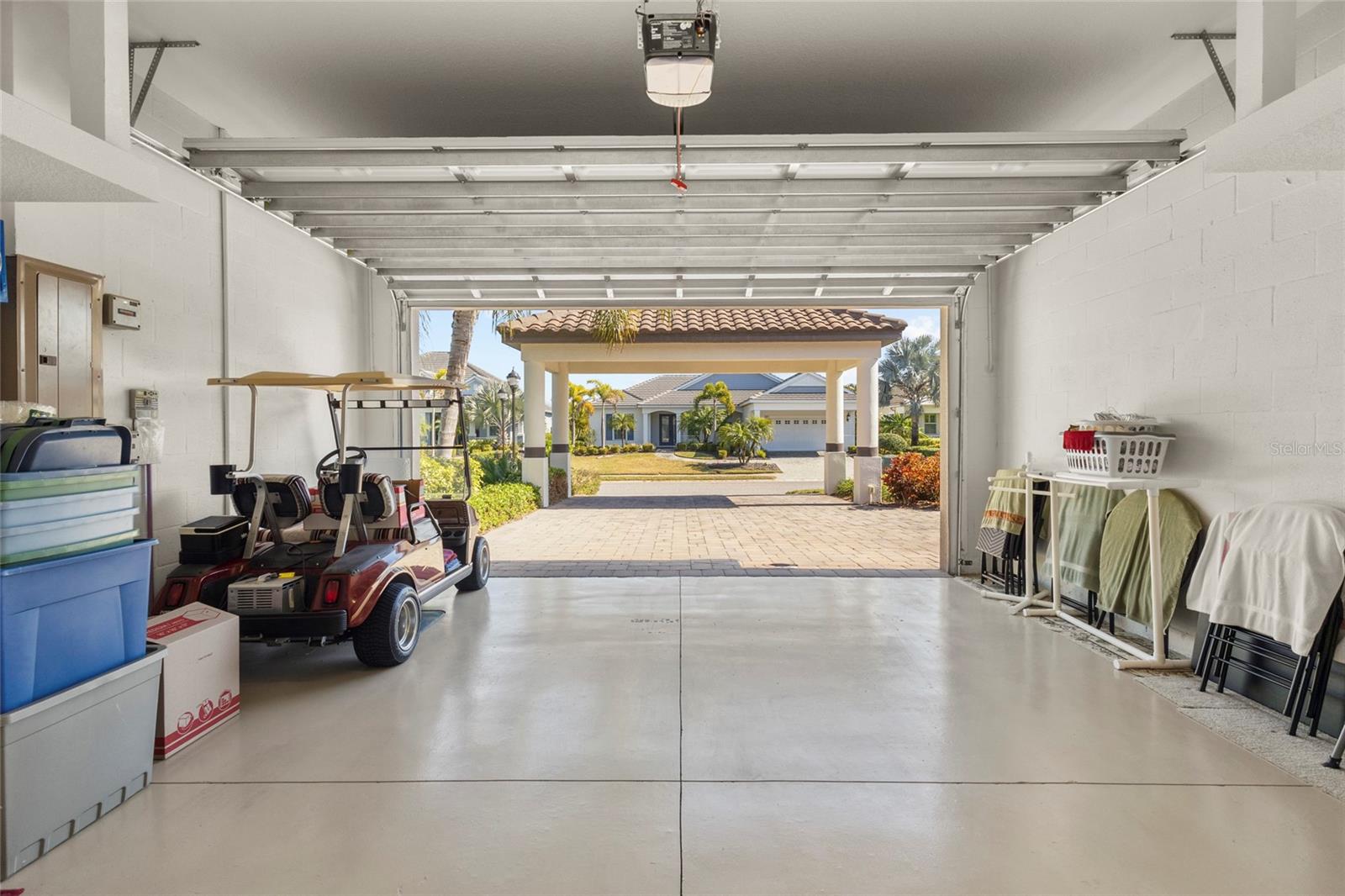 HARBOUR WALK - Residential