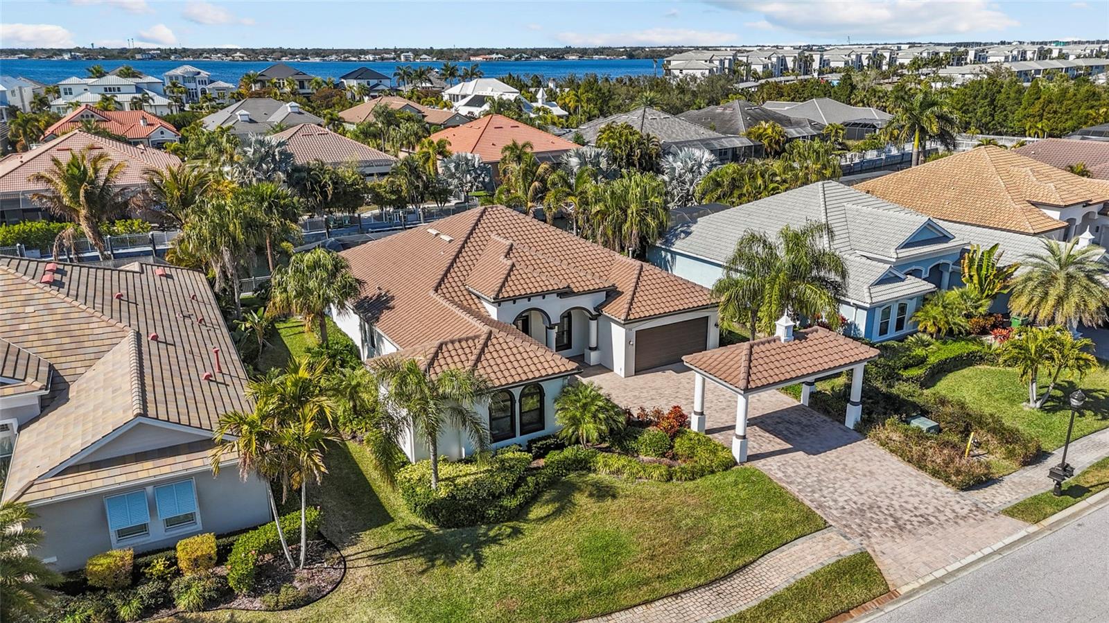 HARBOUR WALK - Residential