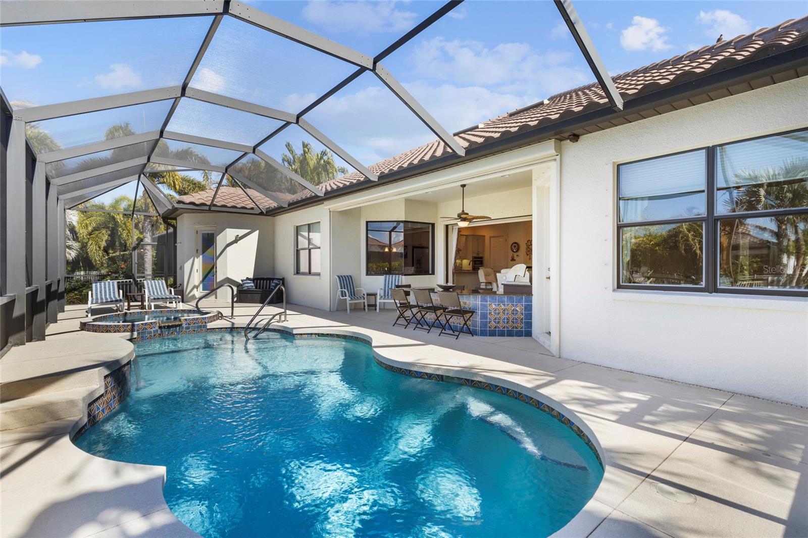 HARBOUR WALK - Residential