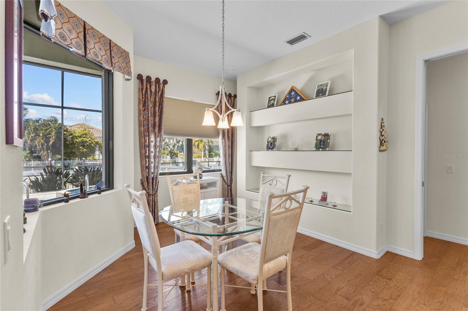 HARBOUR WALK - Residential