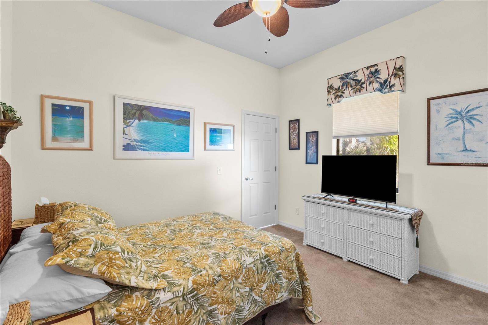 HARBOUR WALK - Residential