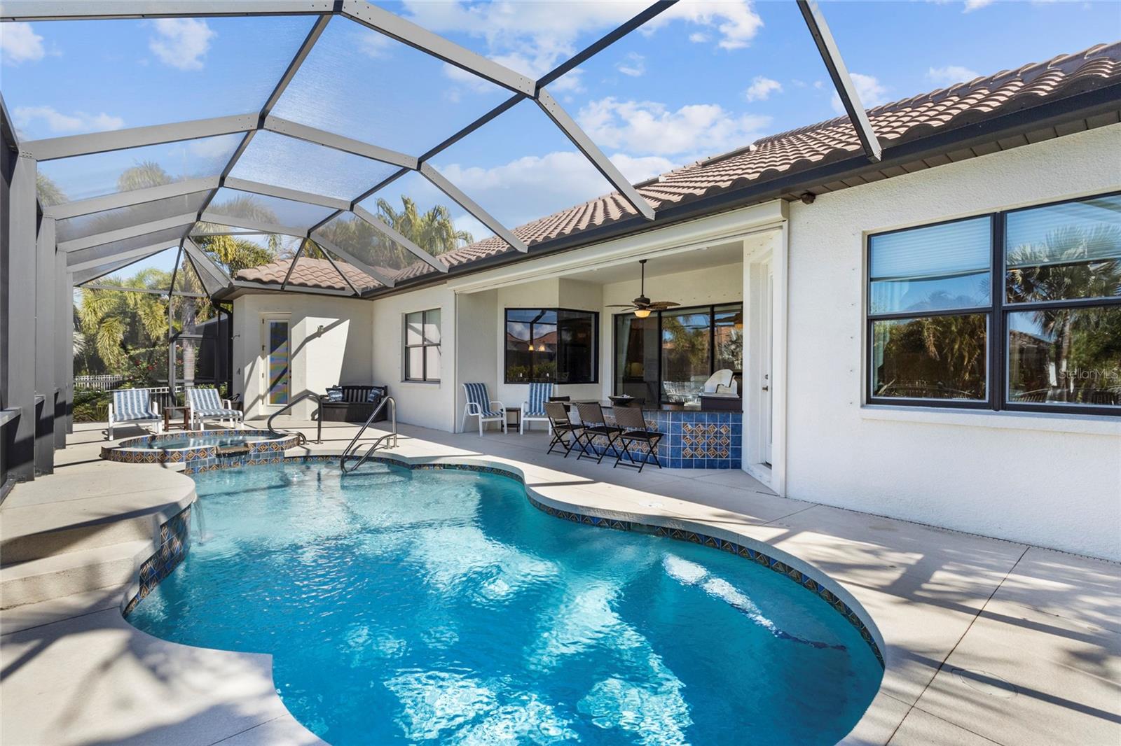 HARBOUR WALK - Residential