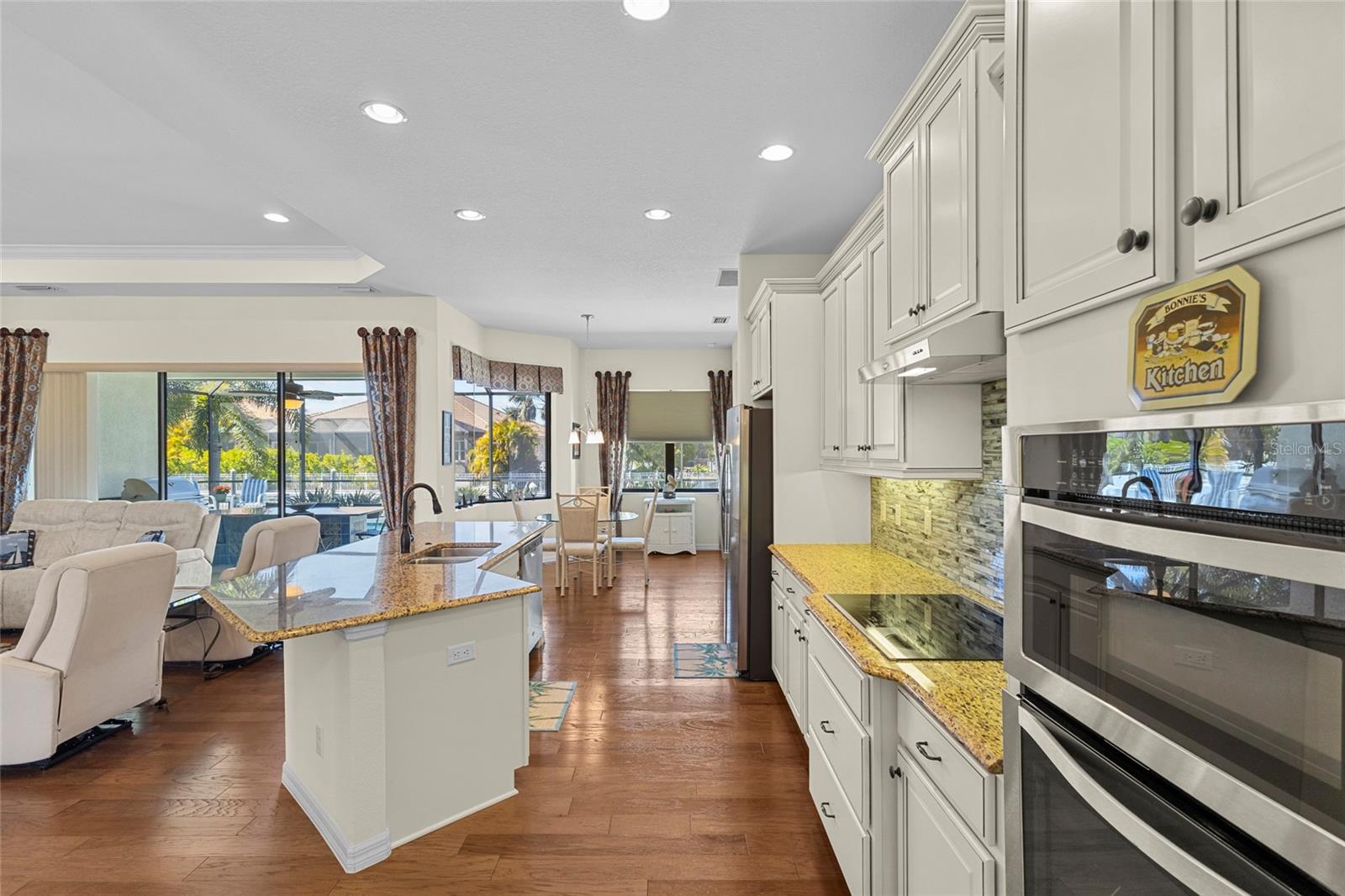 HARBOUR WALK - Residential