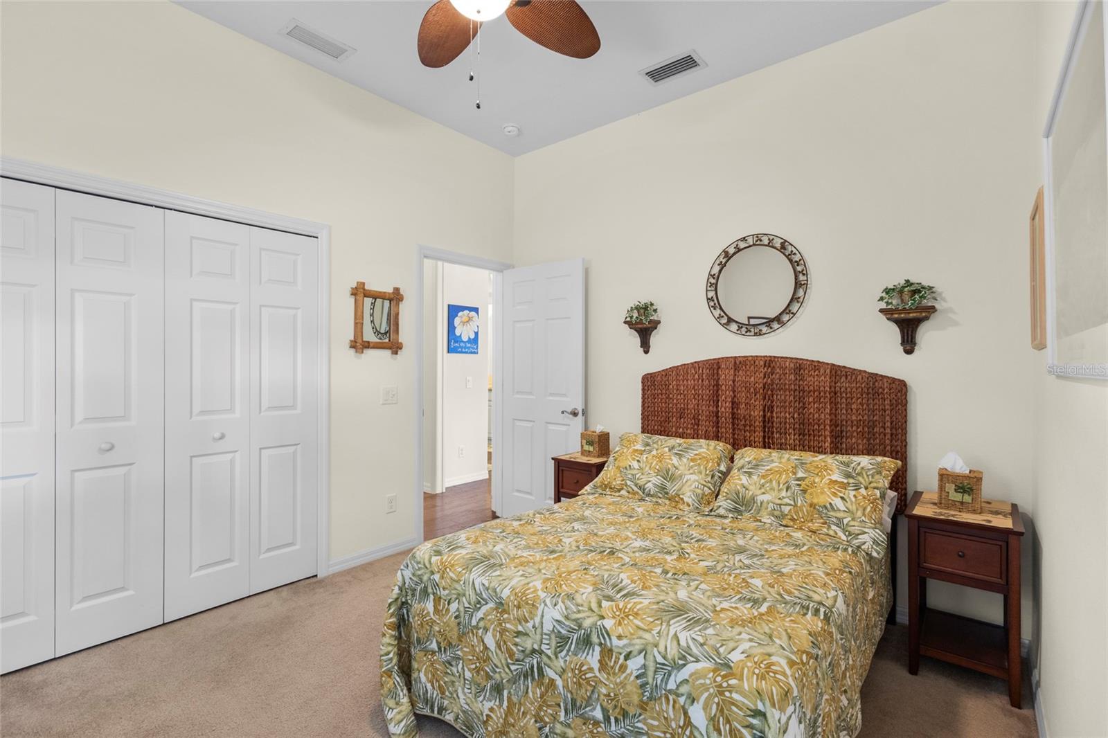 HARBOUR WALK - Residential