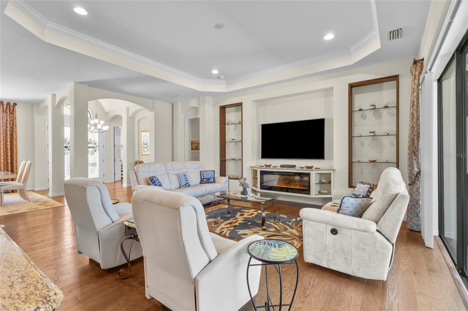 HARBOUR WALK - Residential