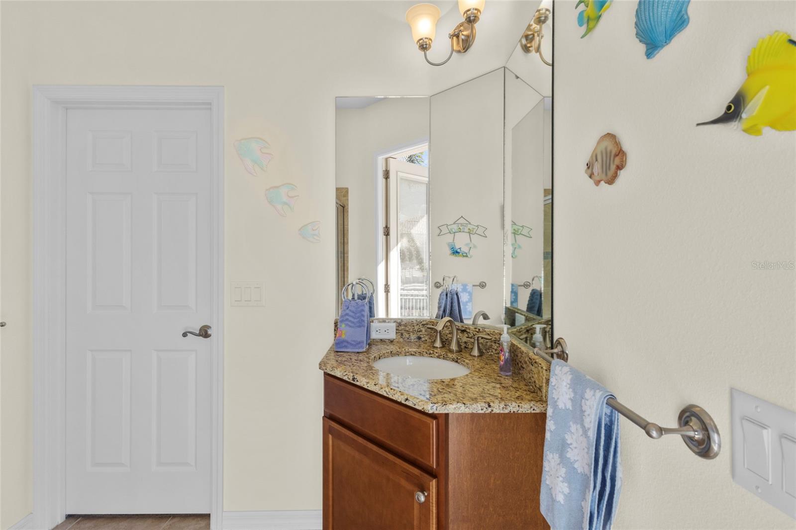 HARBOUR WALK - Residential