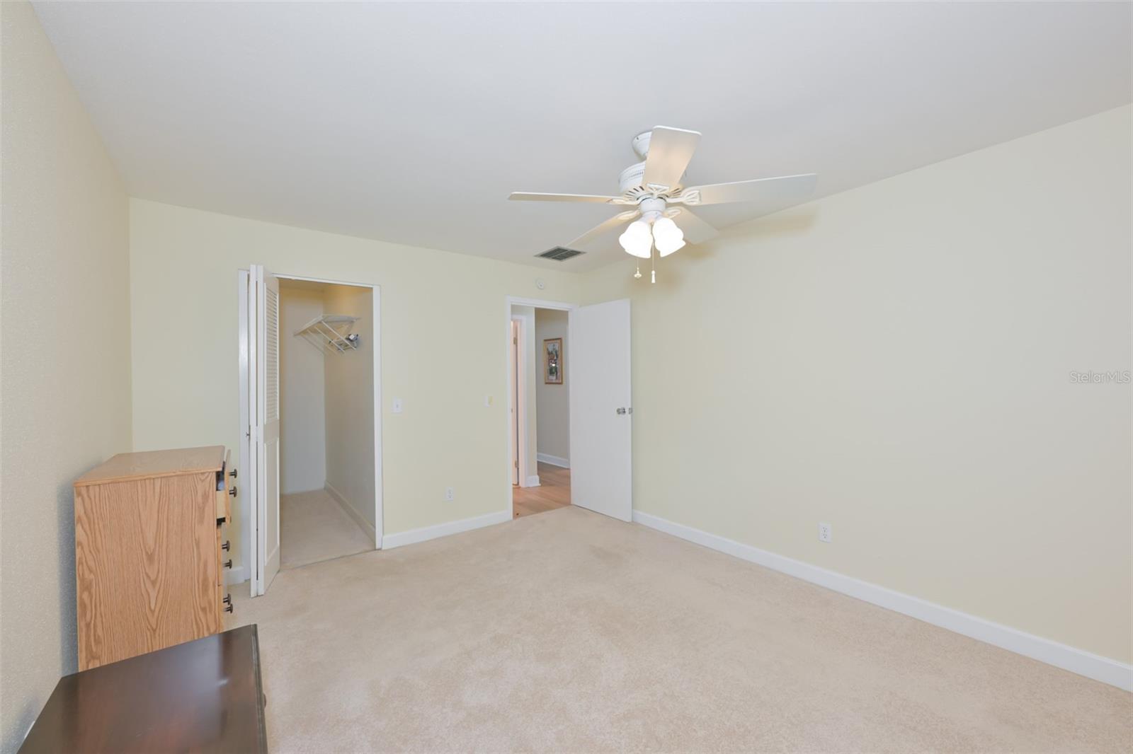 CAMBRIDGE H CONDO - Residential
