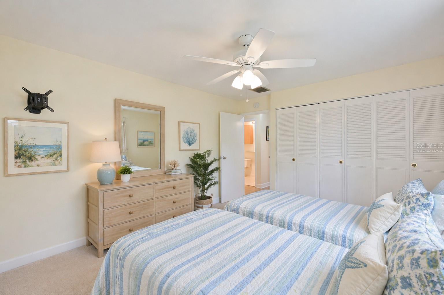 CAMBRIDGE H CONDO - Residential