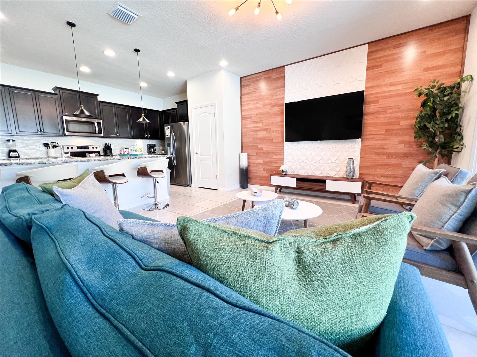 WINDSOR AT WESTSIDE PH 3 - Residential Lease