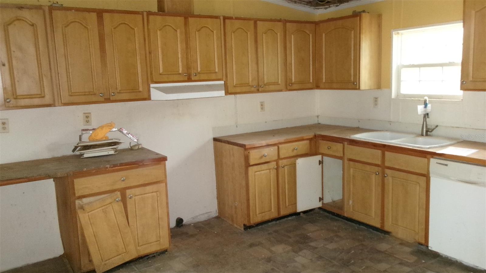 15532 MANGO DRIVE, PUNTA GORDA, FL, 33955 1 15532 MANGO DRIVE