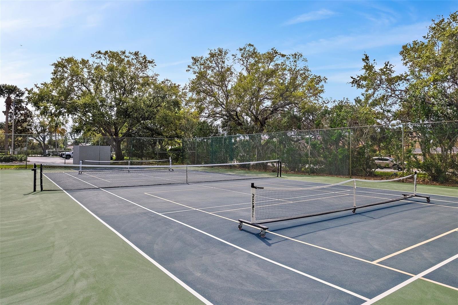 TIERRA I CONDO - Residential