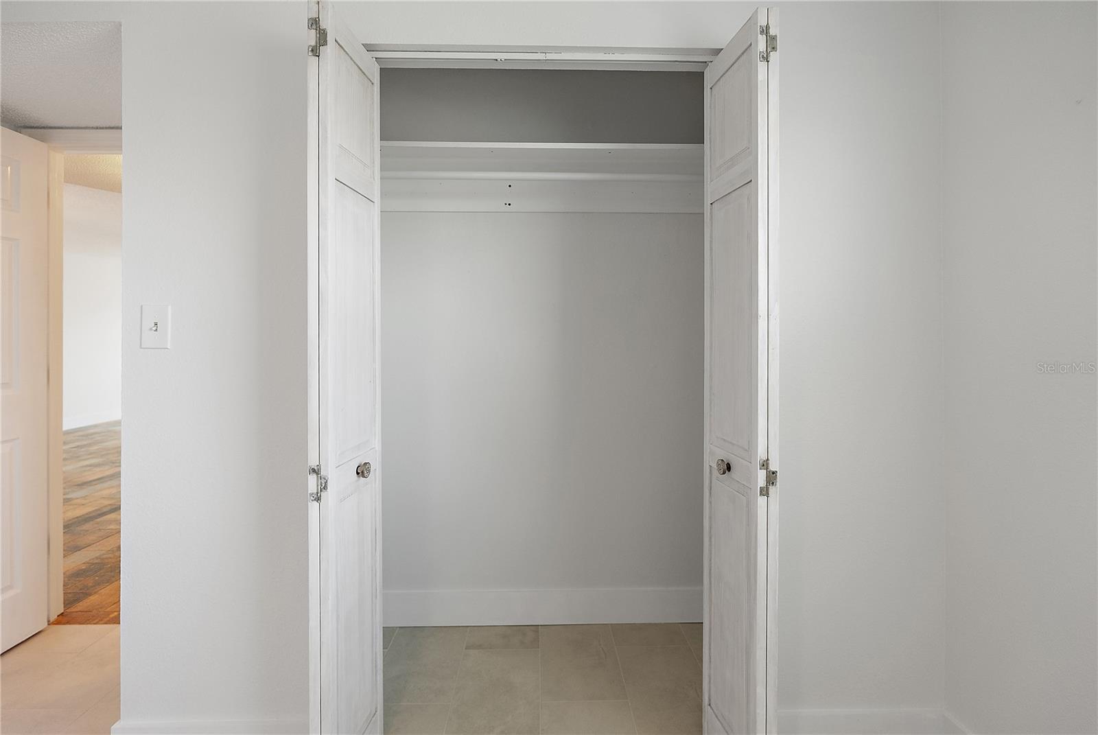 TIERRA I CONDO - Residential