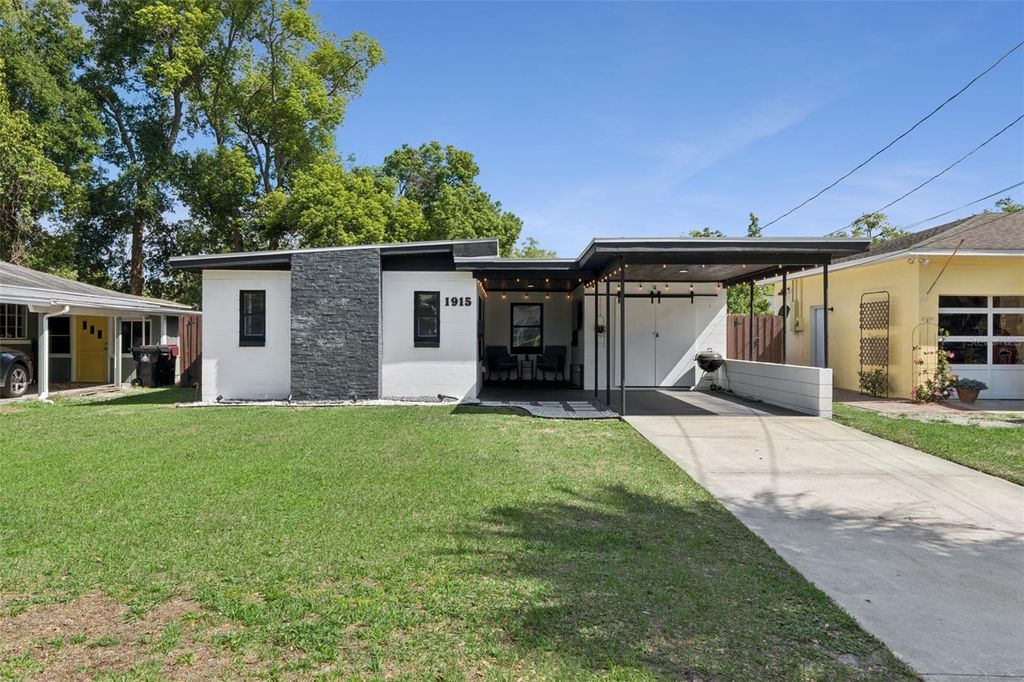 Photo of 1915 Weber Street, Orlando, FL 32803 (MLS # O6401565)