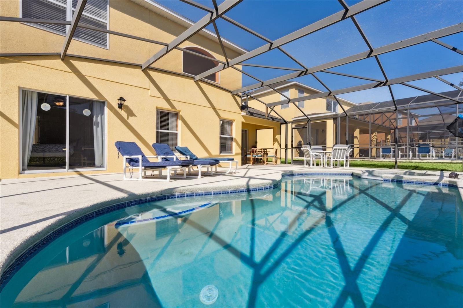 8598 SUNRISE KEY DRIVE