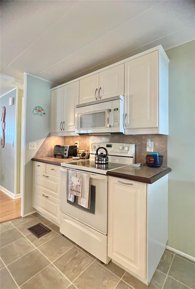 FAIRWAY VILLAGE MOBILE HOME PARK UNREC - Residential