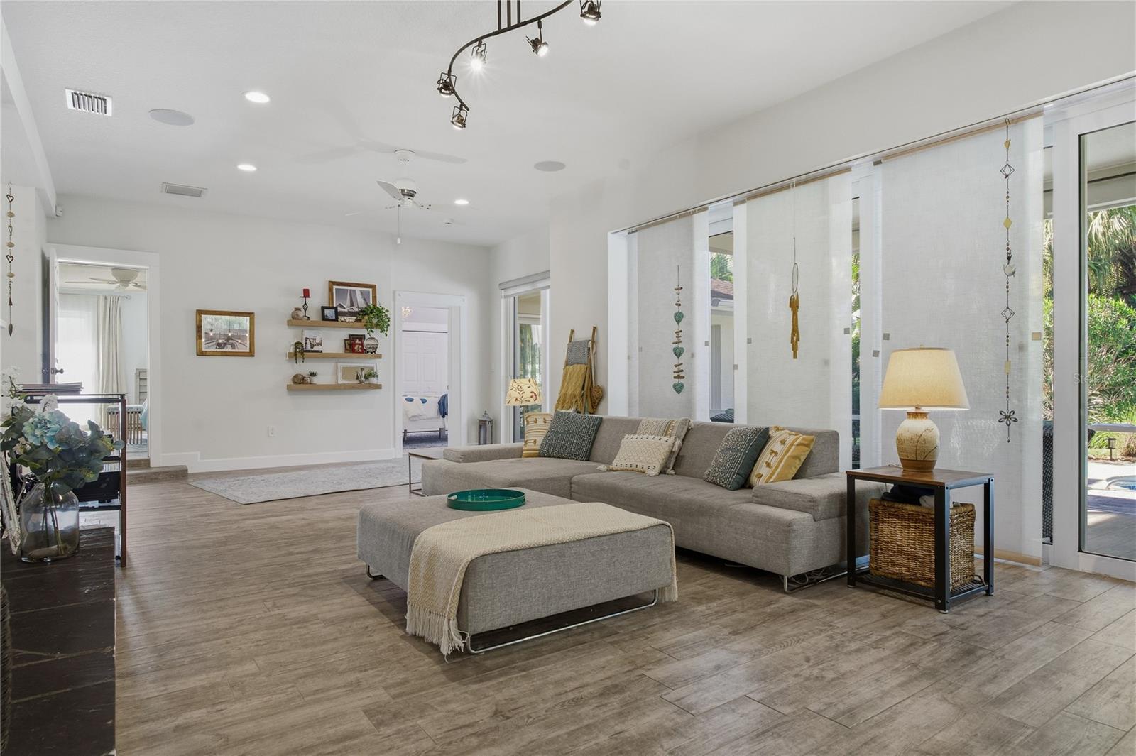 OZONA SHORES - Residential