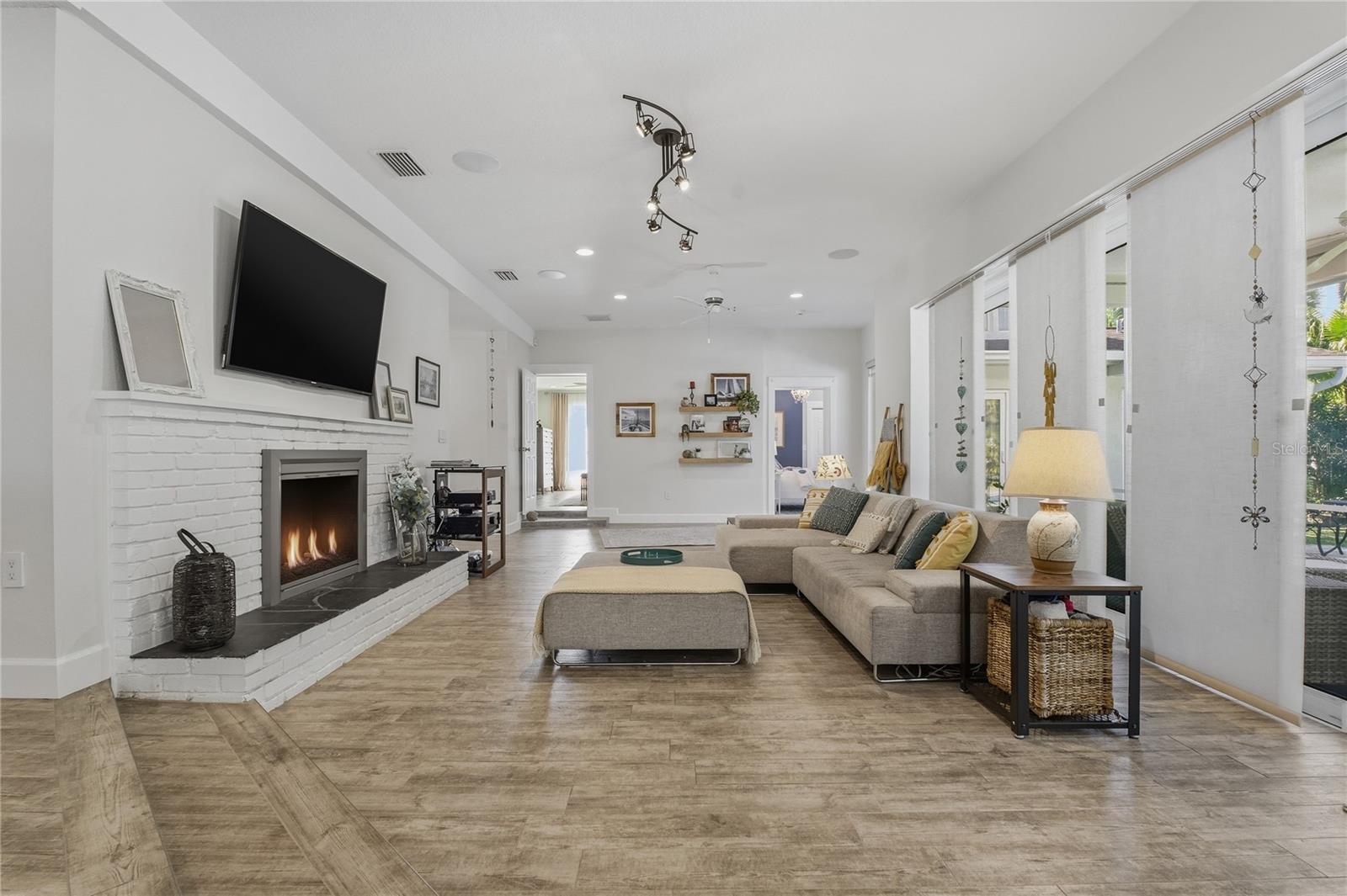 OZONA SHORES - Residential