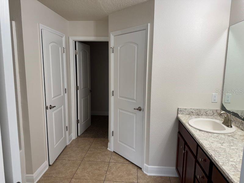 LEESBURG ASHTON WOODS - Residential Lease