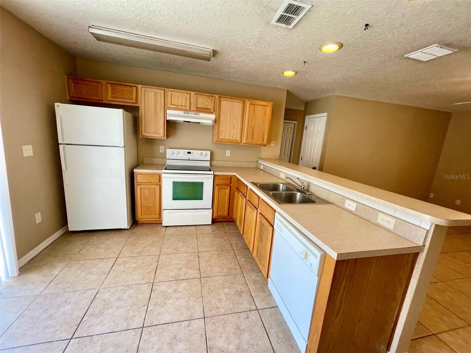 SLOVAK VILLAGE - Residential Lease