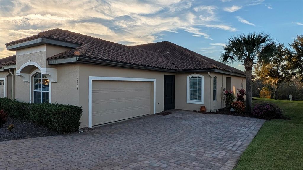 Photo of 26837 Bella Vista Drive, Howey In The Hills, FL 34737 (MLS # G5105321)