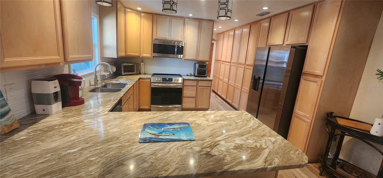 487 DAWNVIEW SQUARE