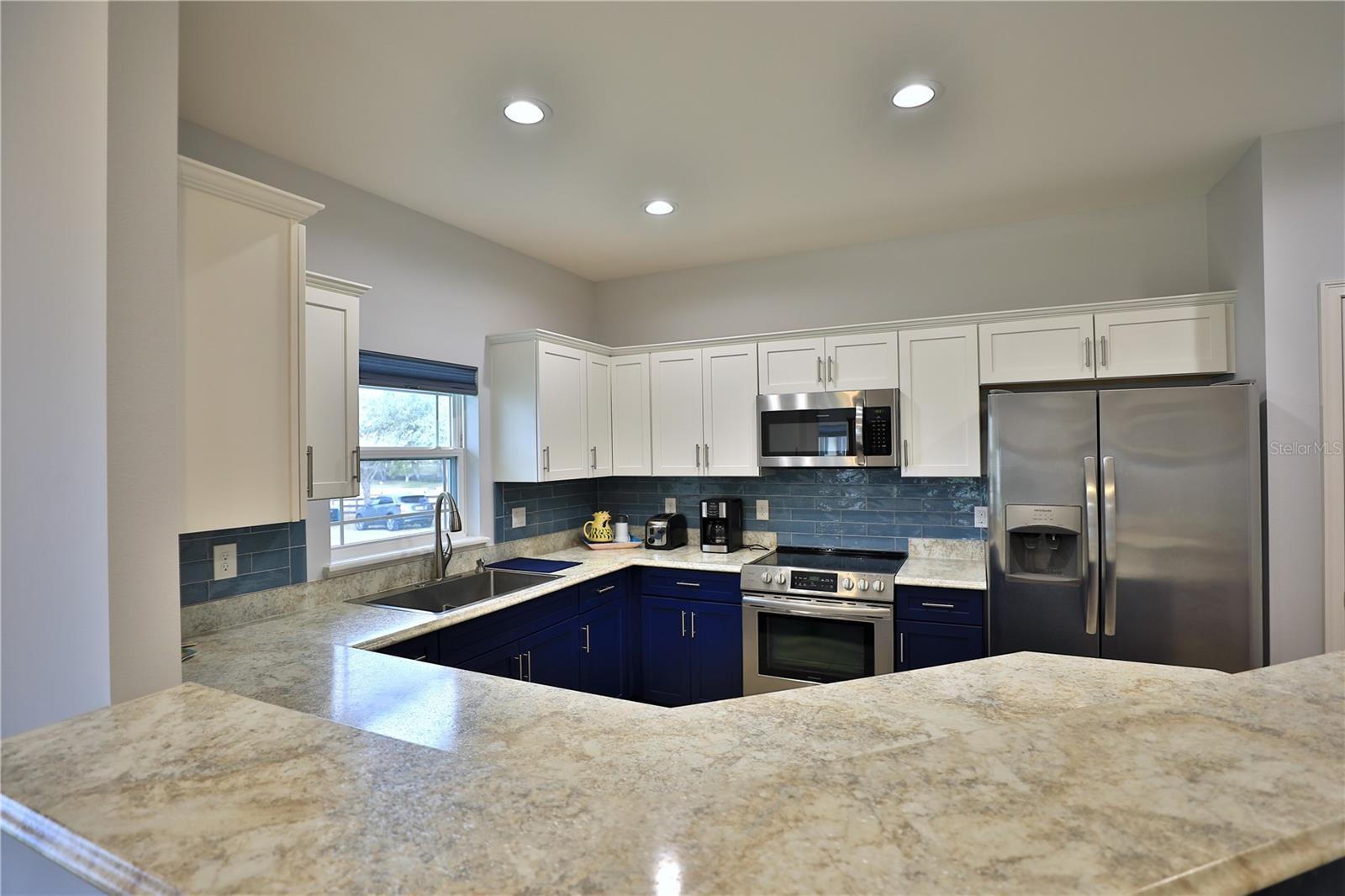 ACREAGE NON-SUBDIVISION - Residential