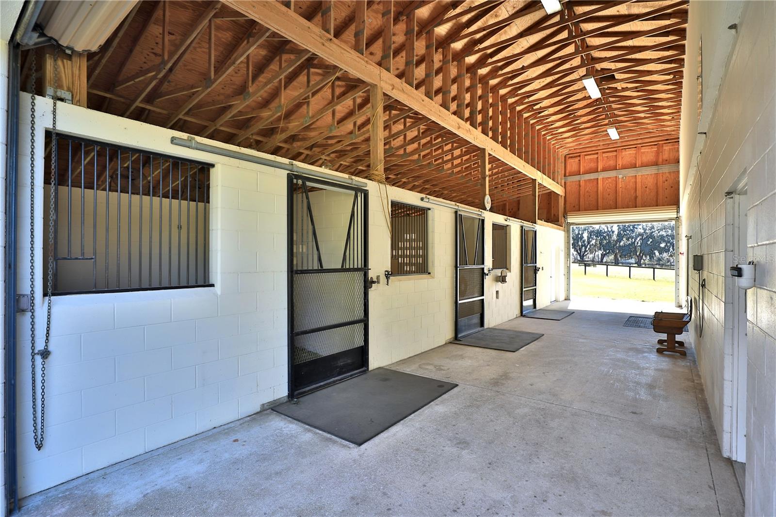 ACREAGE NON-SUBDIVISION - Residential