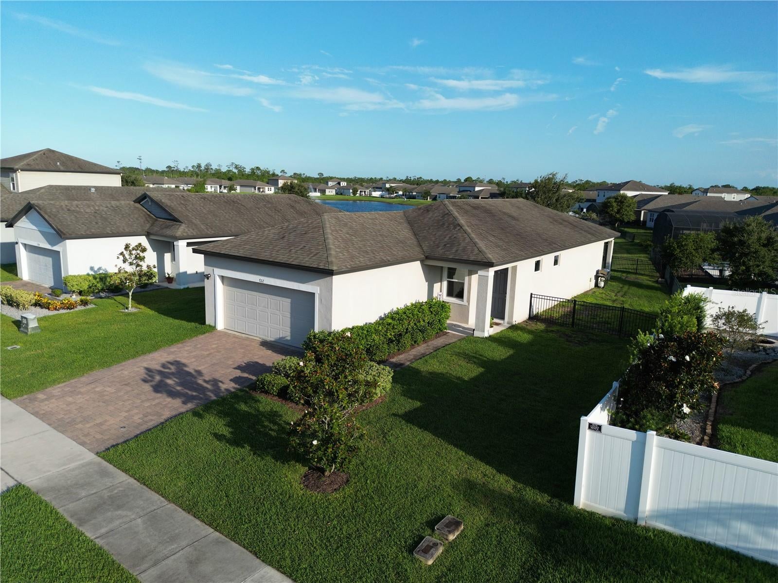 722 LADYFISH LN