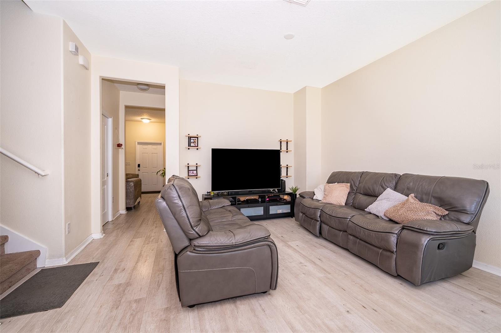 10733 SAVANNAH LANDING CIRCLE
