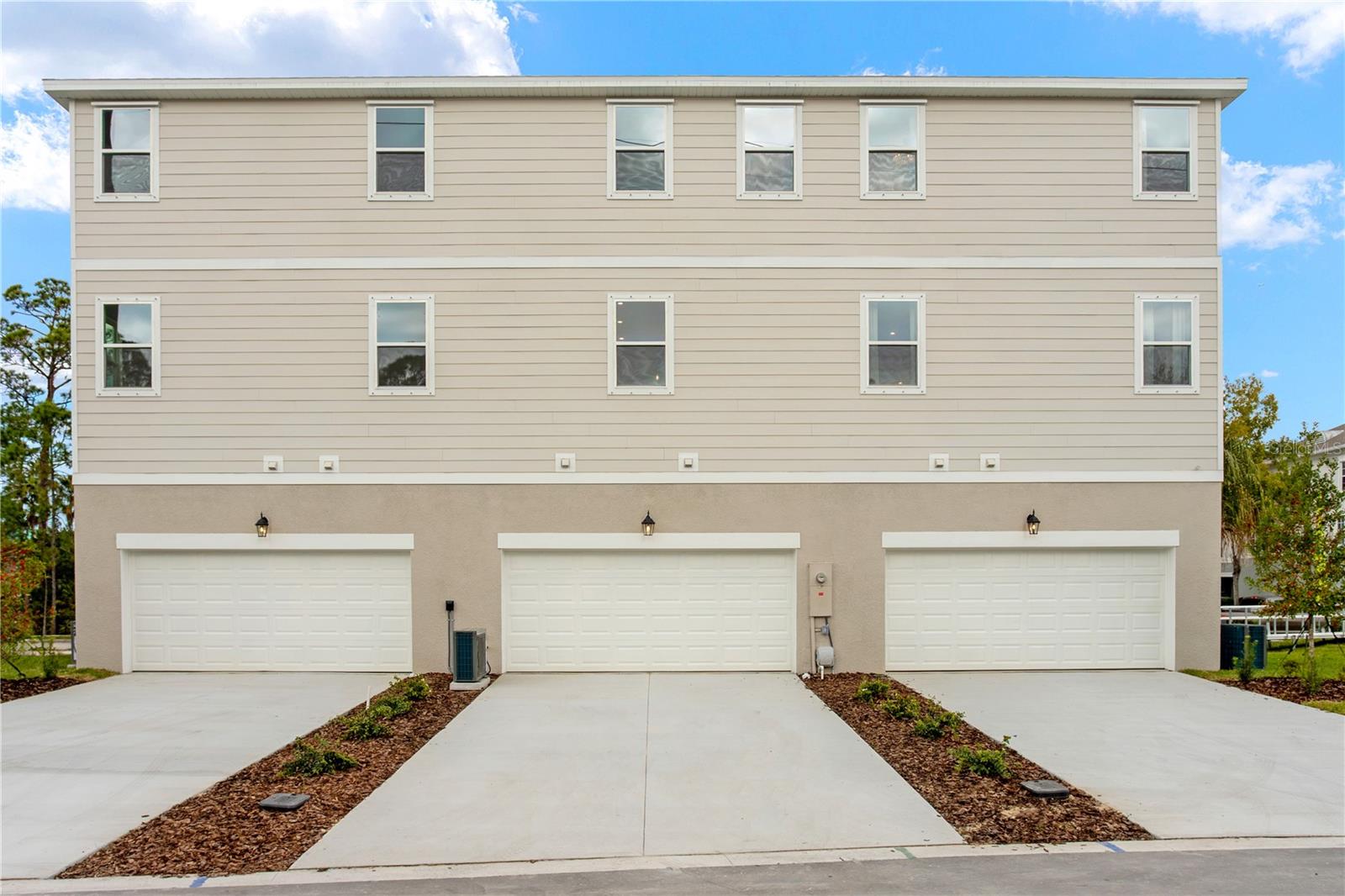 WESTCHASE STATION TOWNHOMES - Residential